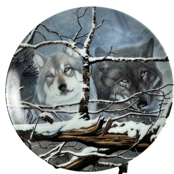 NWT Wildlife Eyes in the Mist Porcelain Plate - Picture 1 of 5
